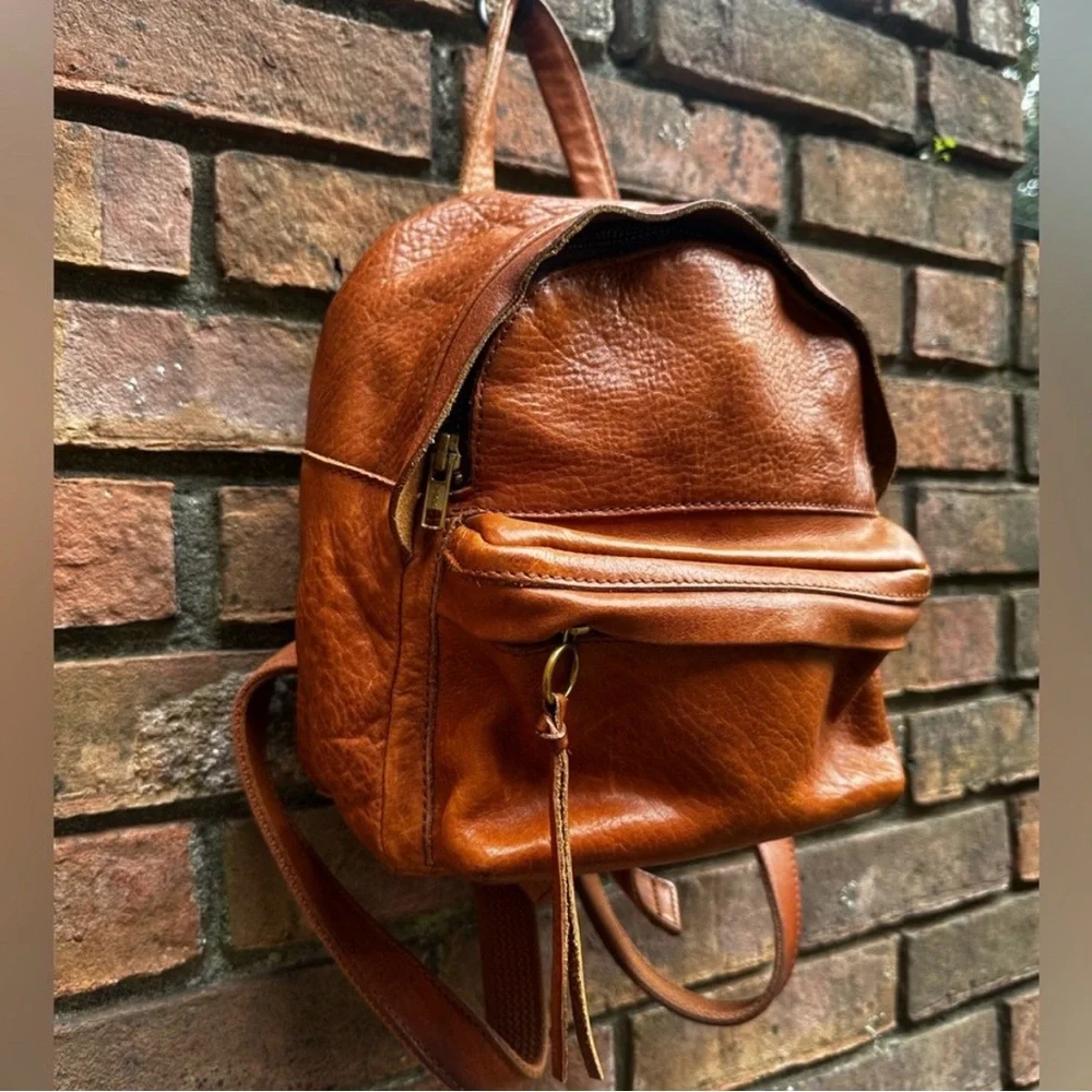 Madewell Leather Backpack - Picture 2 of 6